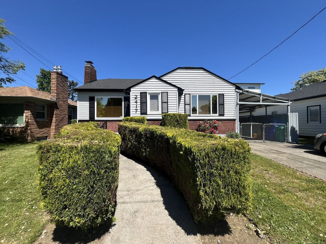2417 N Rosa Parks Way - Photo 2 of 45