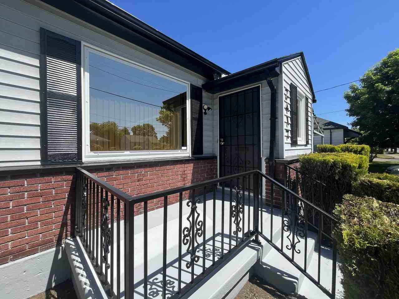 2417 N Rosa Parks Way - Photo 6 of 45