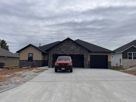 featured image of 926 S Pindall Ln