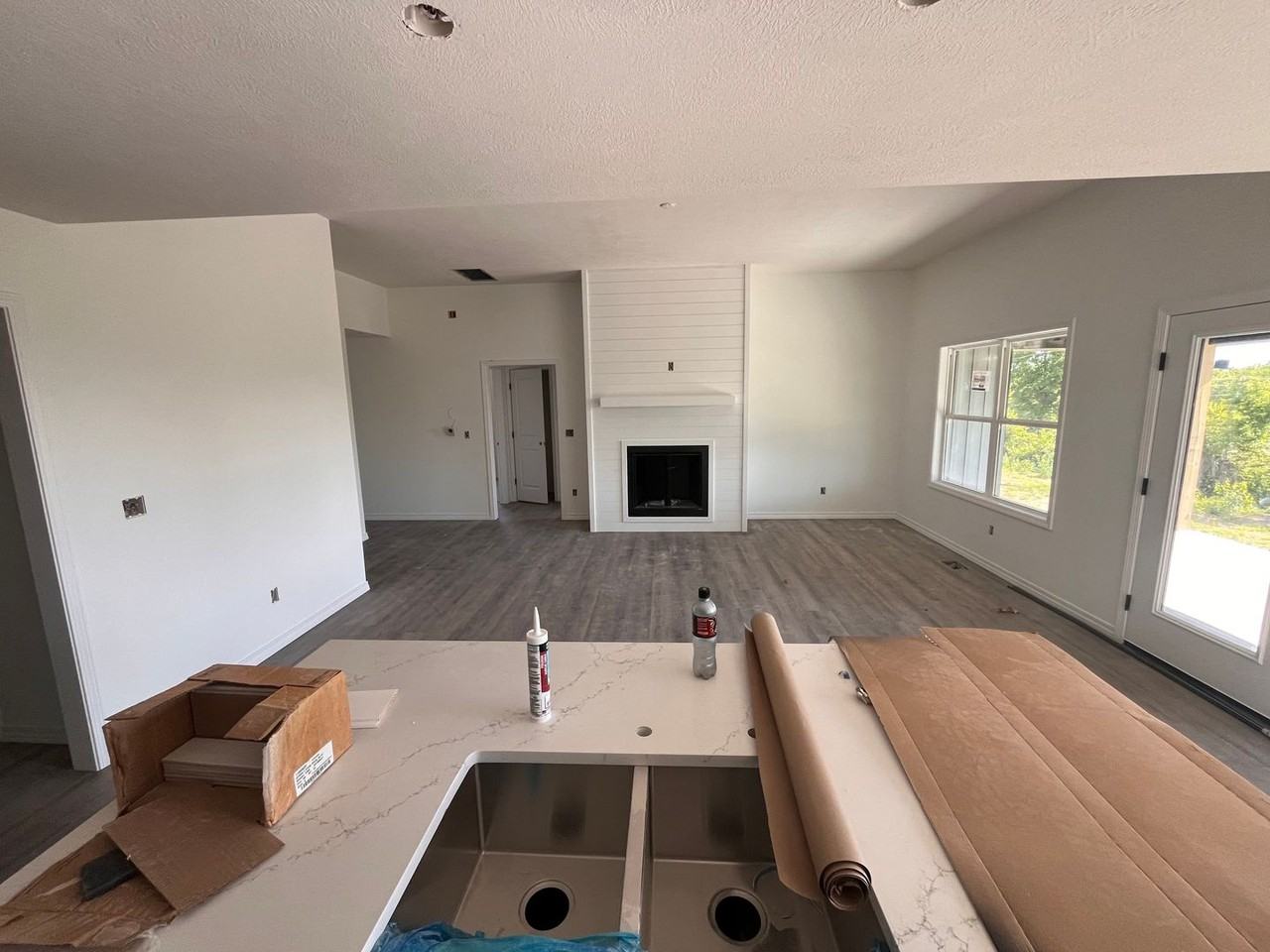 926 S Pindall Ln - Photo 7 of 24