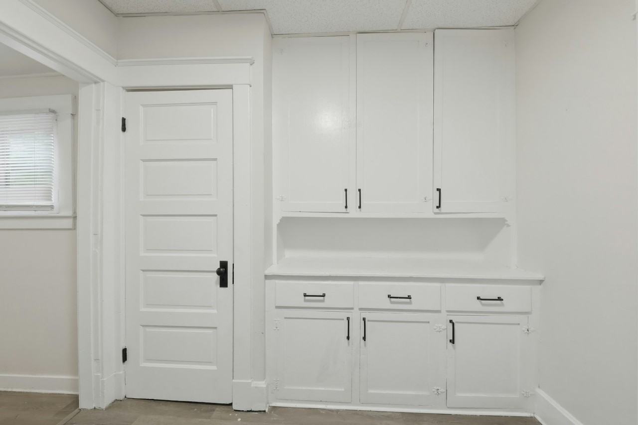 1400 Woodlawn Avenue, Unit 1400 - Photo 7 of 27