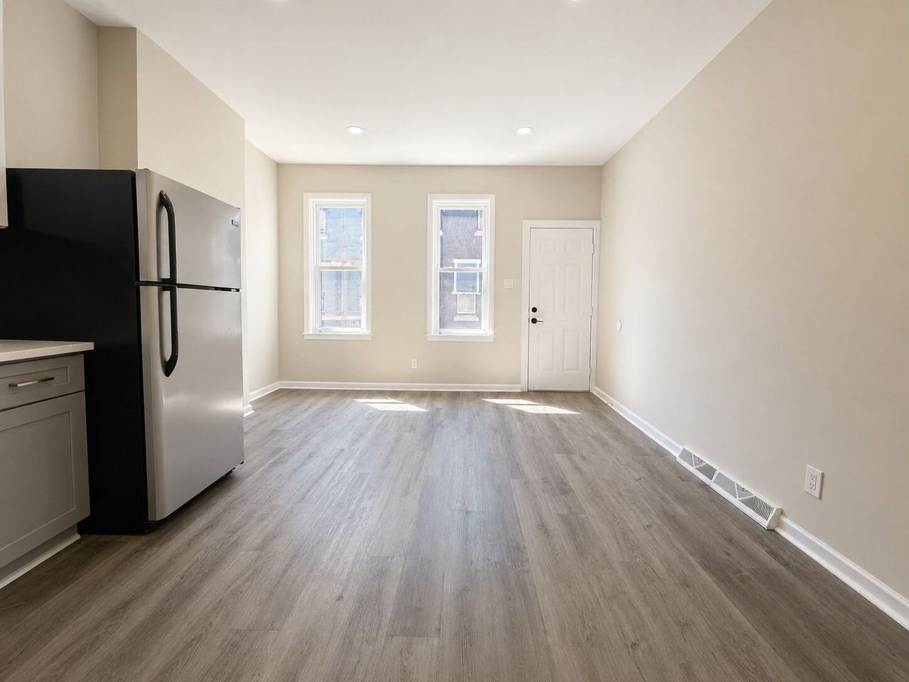 2551 N Jessup St - Photo 4 of 18