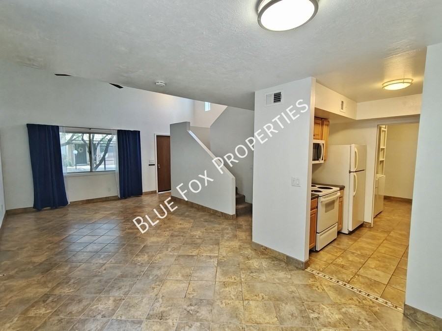 880 E Peppergrass Ln - Photo 2 of 21