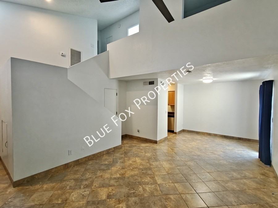 880 E Peppergrass Ln - Photo 3 of 21