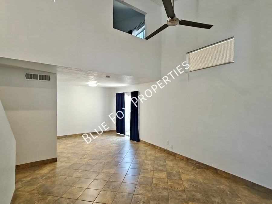 880 E Peppergrass Ln - Photo 4 of 21