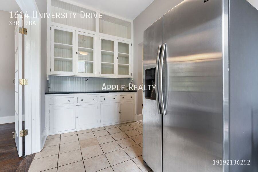 1614 University Dr - Photo 4 of 17