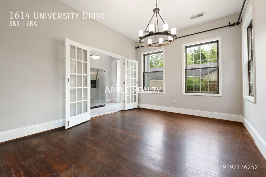 1614 University Dr - Photo 5 of 17