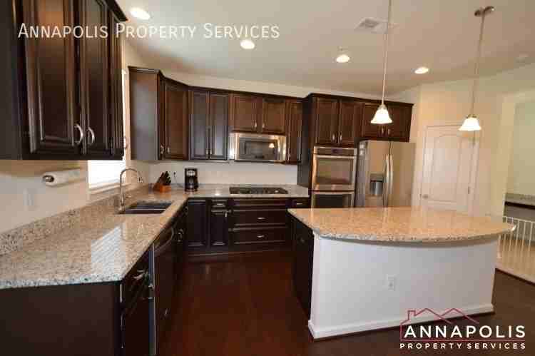 7948 Monrovia Dr - Photo 5 of 29