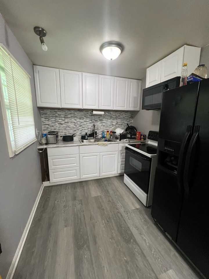 5112 W Hillcrest Ave #1 - Photo 3 of 8