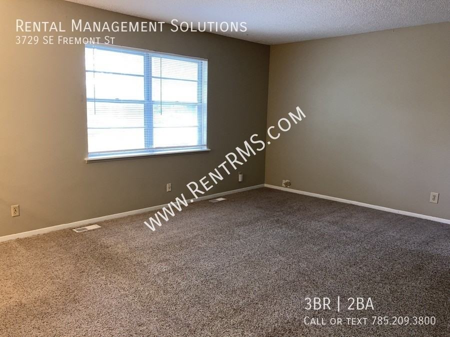 3729 Se Fremont St - Photo 5 of 16
