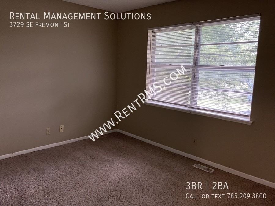 3729 Se Fremont St - Photo 7 of 16