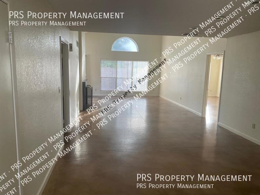 1623 N Comanche Dr - Photo 2 of 38