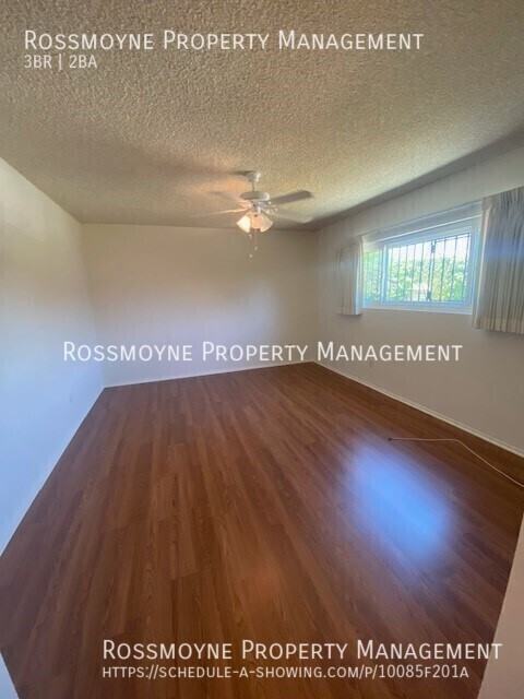 12913 Strathern St - Photo 7 of 18