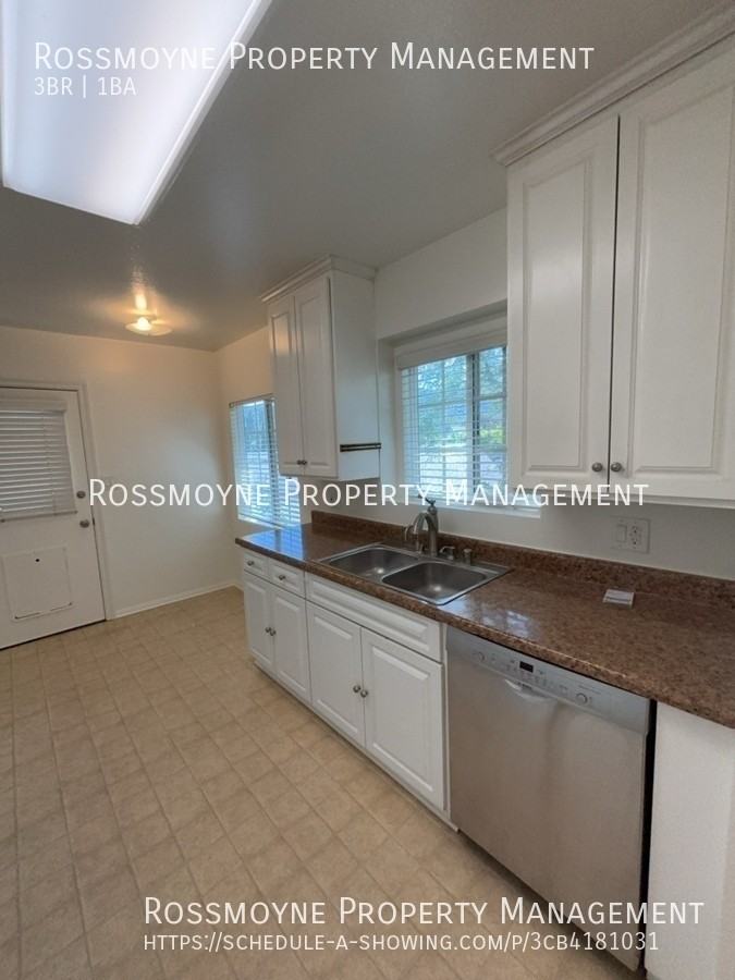 4633 New York Ave - Photo 7 of 25