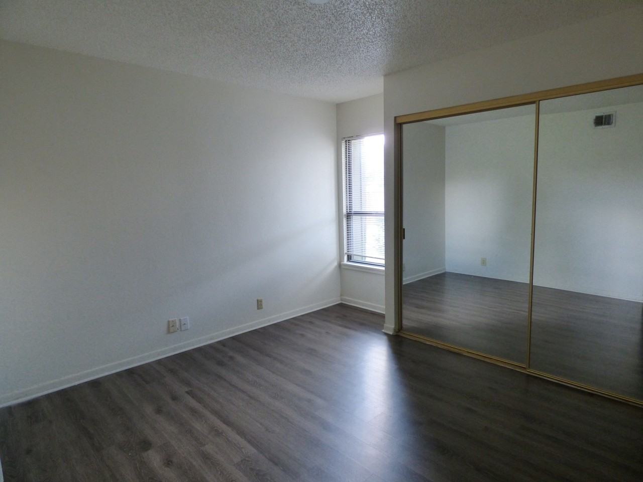 4700 Jasmine Creek Ln - Photo 6 of 12