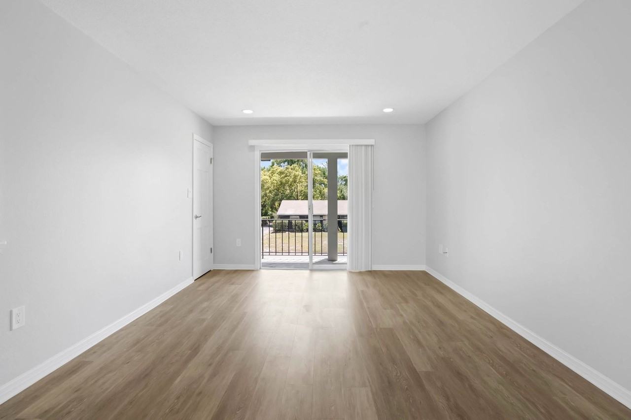 1941 Lanier Ct - Photo 4 of 15