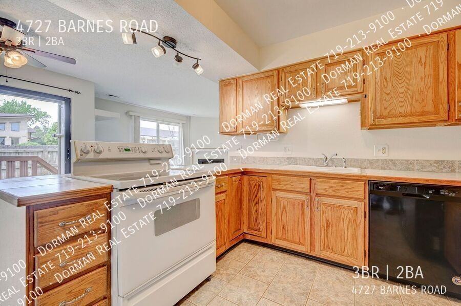 4727 Barnes Rd - Photo 3 of 19