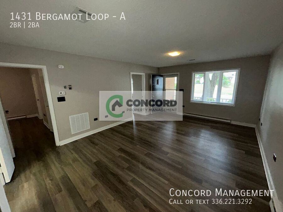 1431 Bergamot Loop #A - Photo 3 of 14