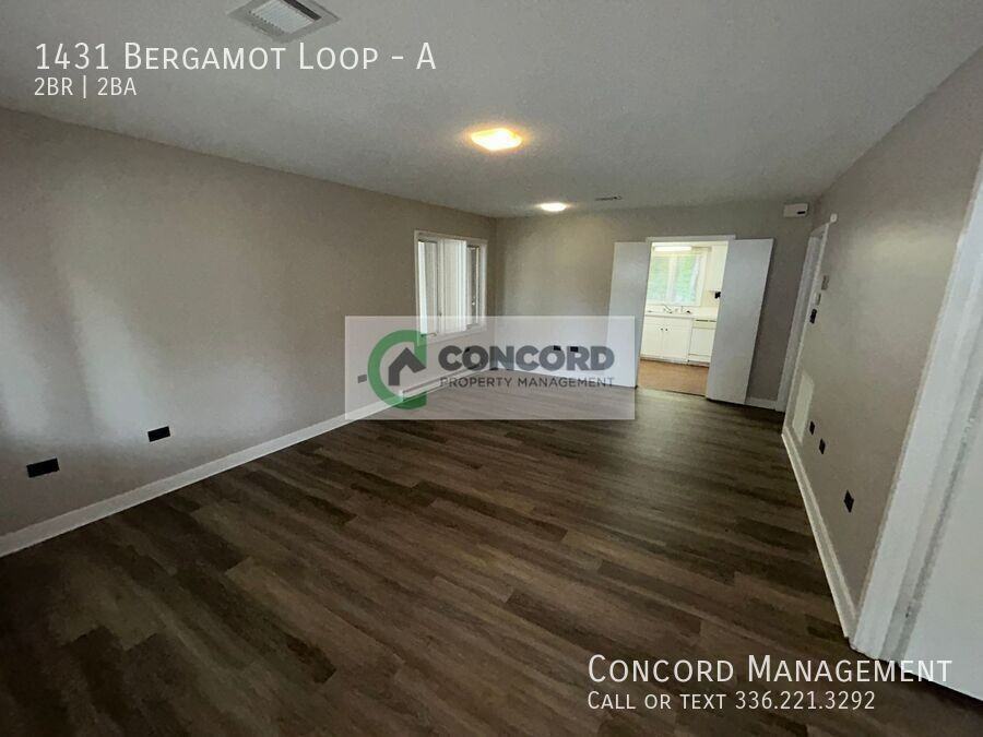 1431 Bergamot Loop #A - Photo 4 of 14
