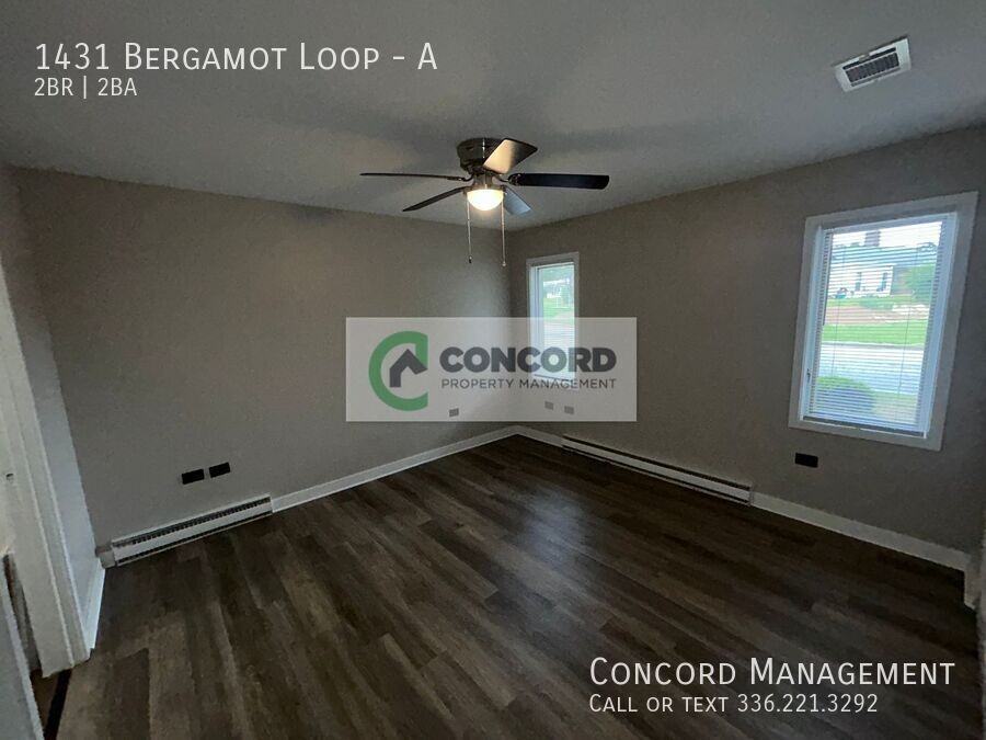 1431 Bergamot Loop #A - Photo 6 of 14