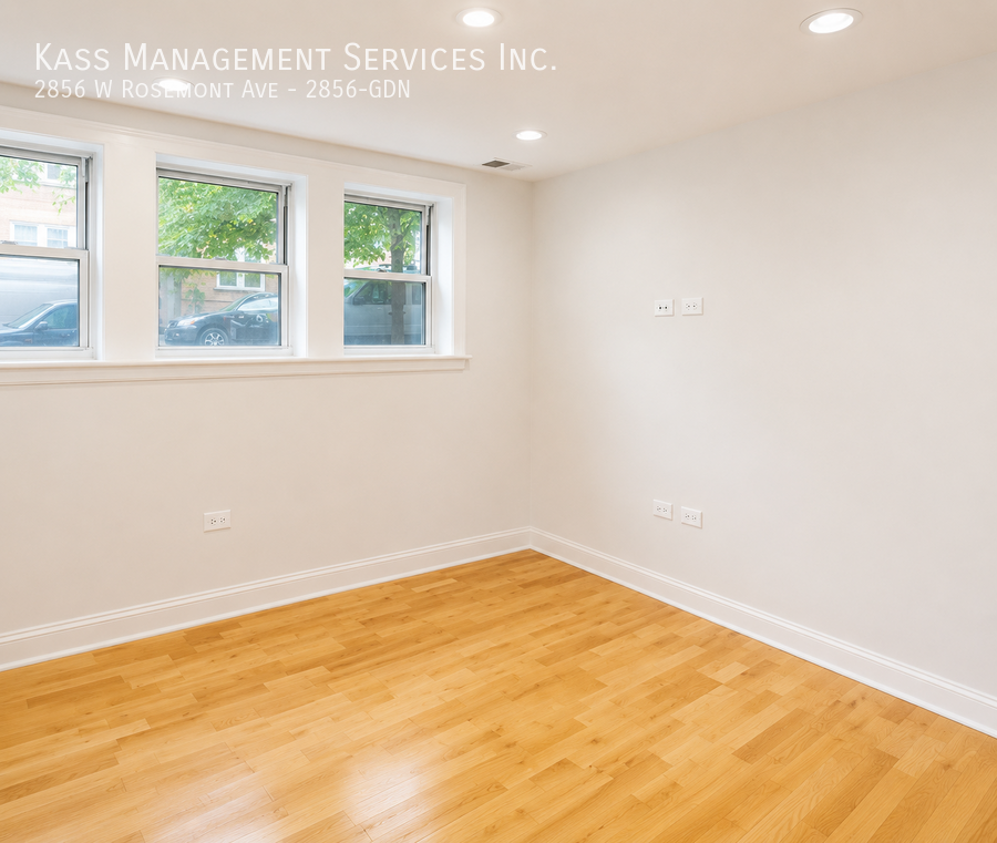 2856 W Rosemont Ave #2856GDN - Photo 3 of 7