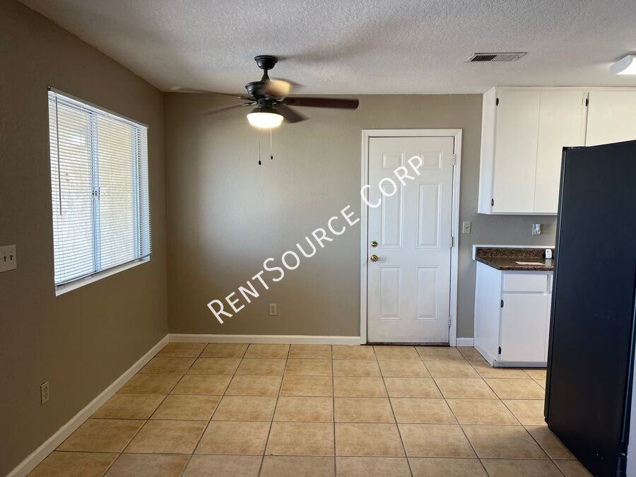 27333 Mesquite St - Photo 6 of 25