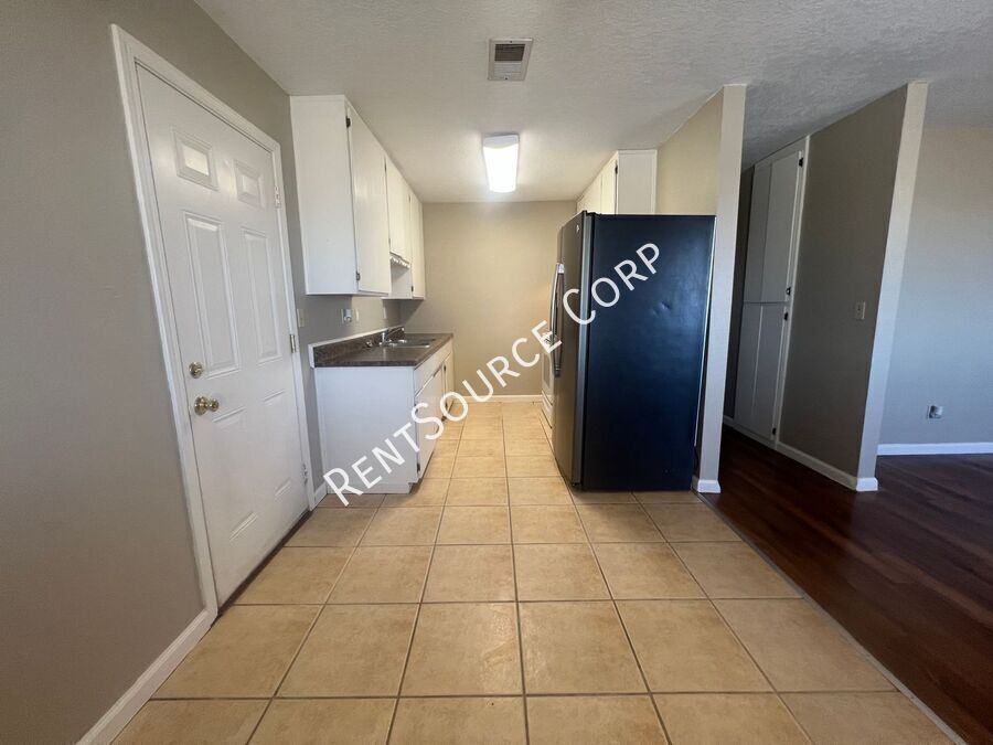 27333 Mesquite St - Photo 7 of 25
