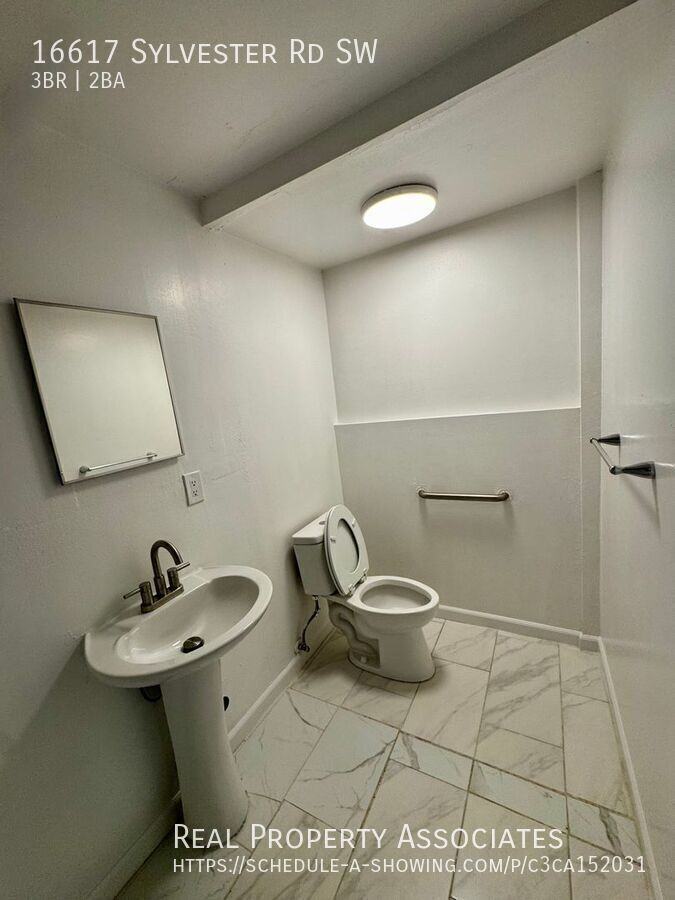 16617 Sylvester Rd Sw - Photo 5 of 22