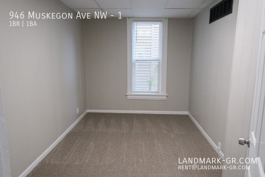 946 Muskegon Ave Nw #1 - Photo 6 of 19