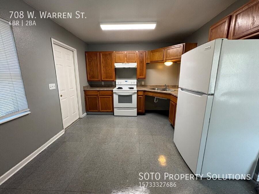 708 Warren St - Photo 6 of 18