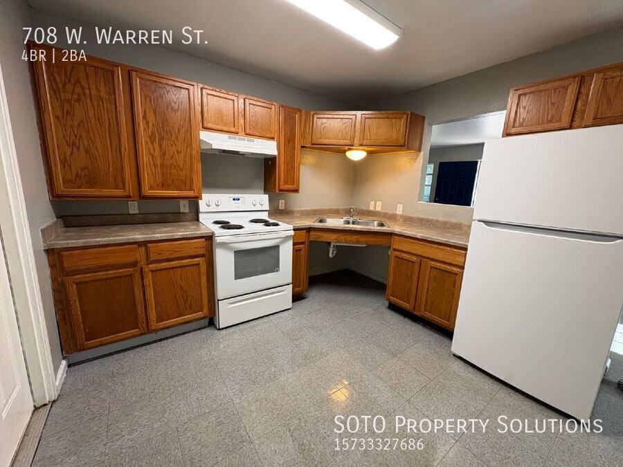 708 Warren St - Photo 7 of 18