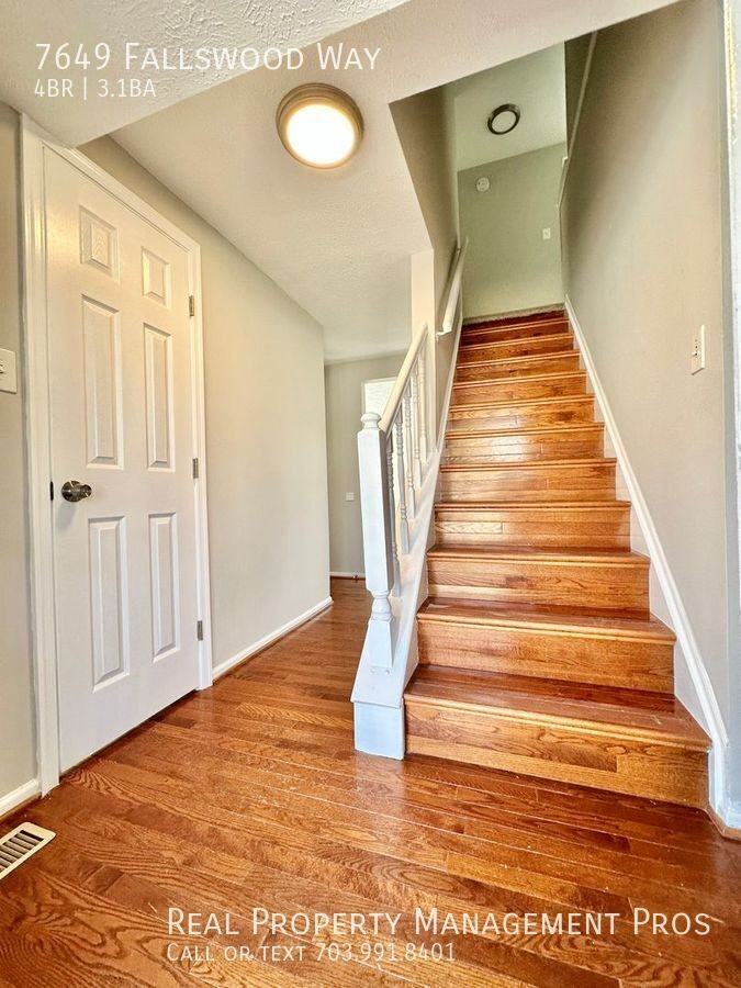 7649 Fallswood Way - Photo 3 of 42