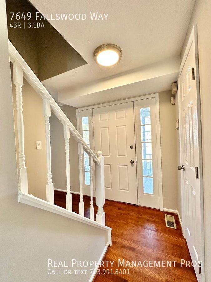7649 Fallswood Way - Photo 5 of 42