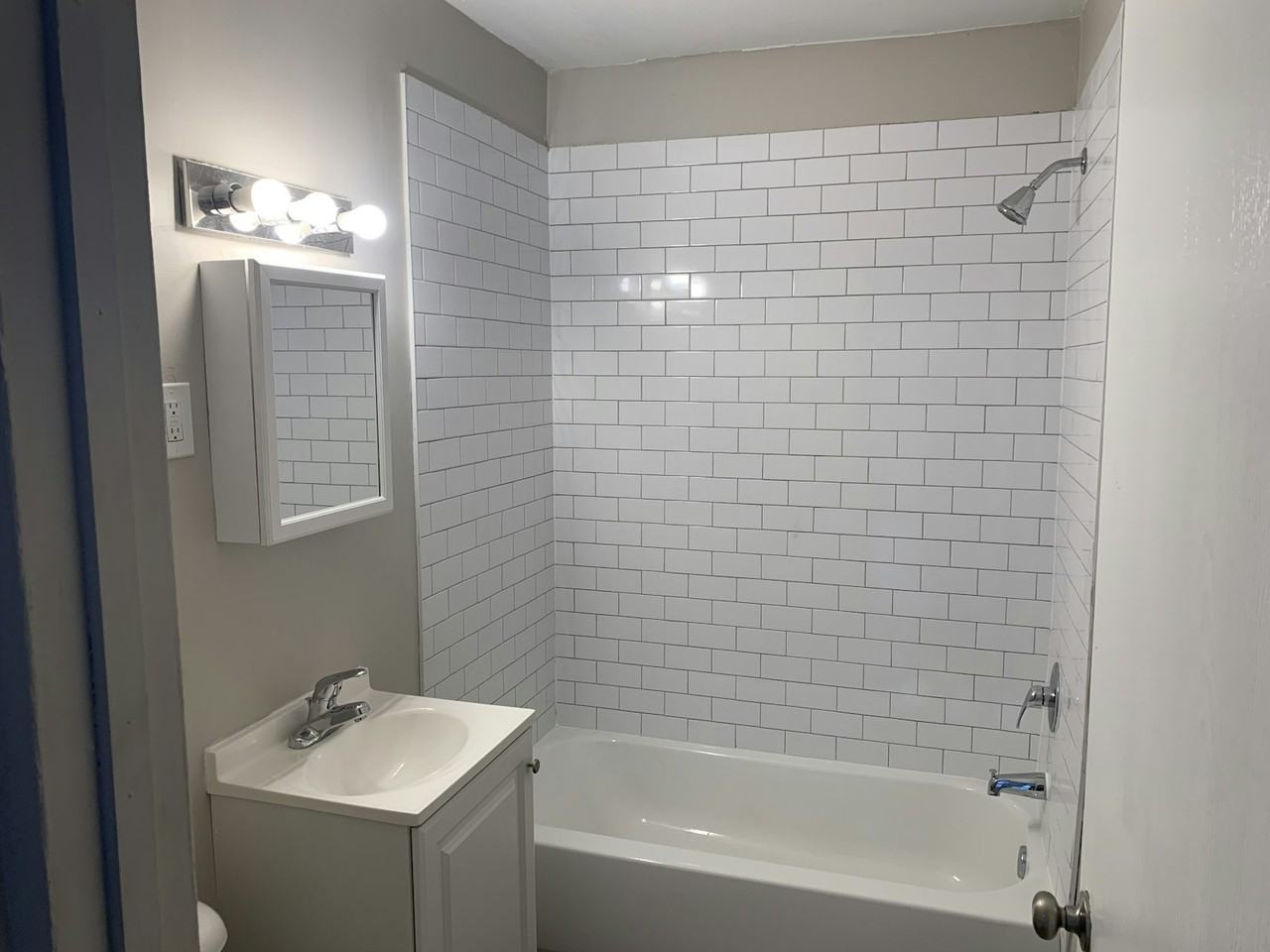 1653 Minnesota Avenue, Unit B - Photo 4 of 5