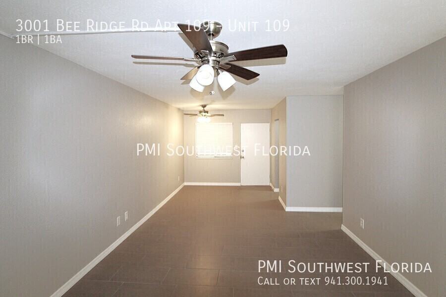 3001 Bee Ridge Rd Apt 109 #109 - Photo 4 of 19