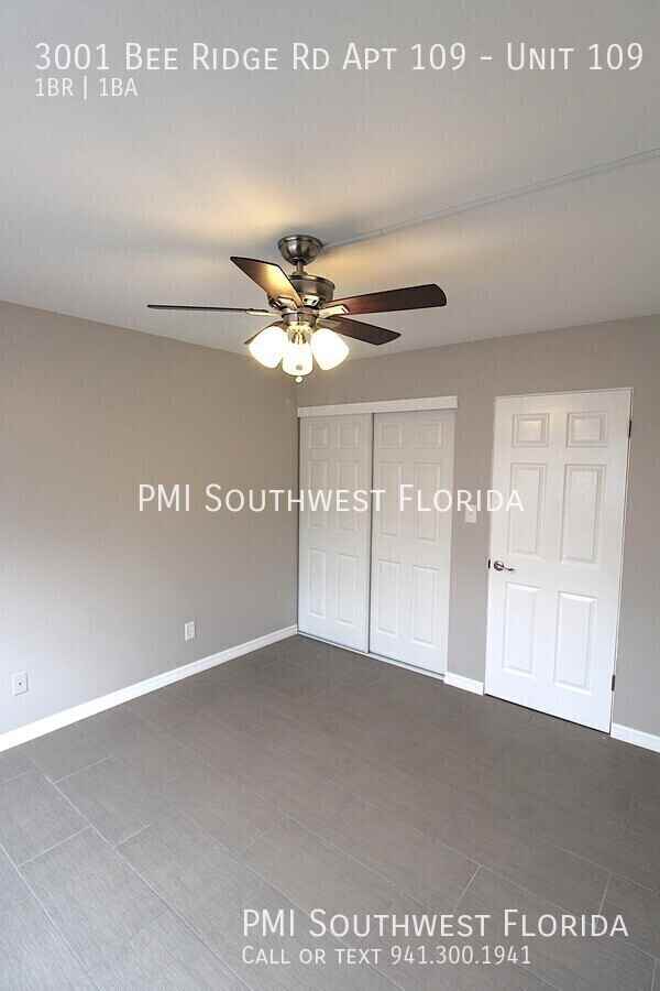 3001 Bee Ridge Rd Apt 109 #109 - Photo 6 of 19
