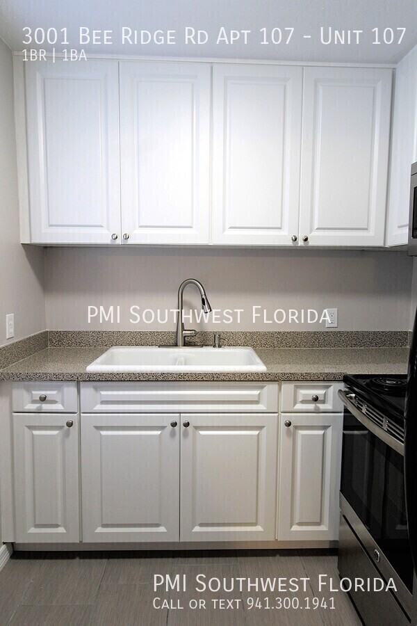 3001 Bee Ridge Rd Apt 107 #107 - Photo 5 of 22