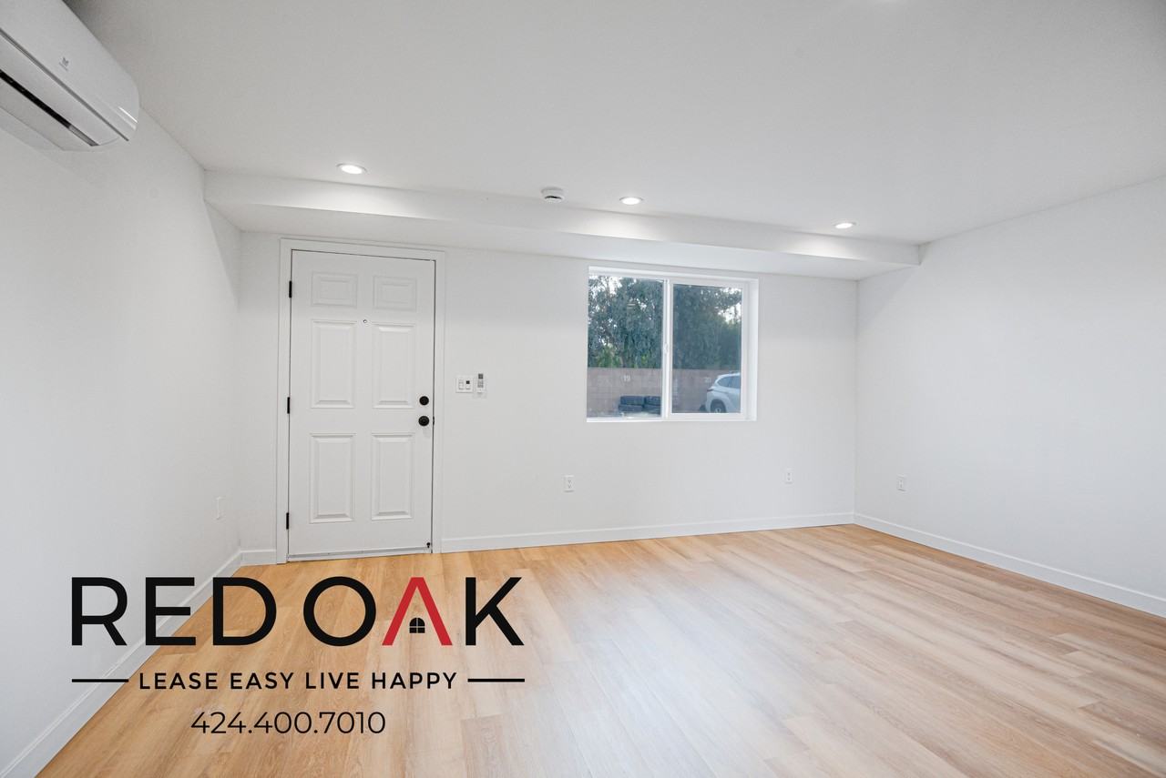 8555 Independence Ave #114U - Photo 4 of 14