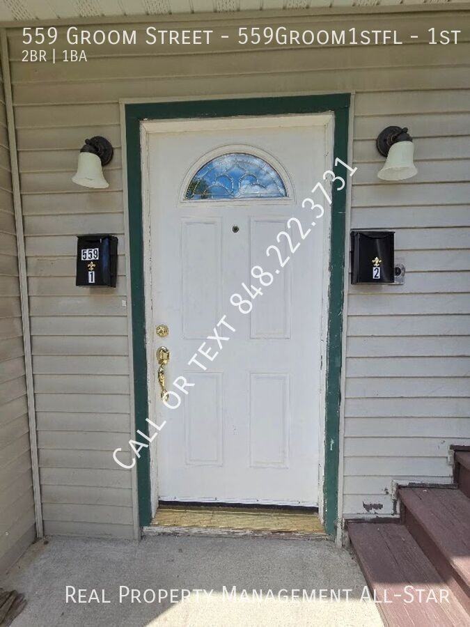 559 Groom St #1stFL - Photo 3 of 21