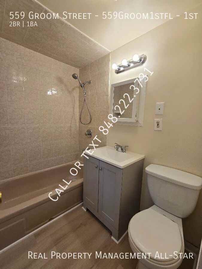 559 Groom St #1stFL - Photo 6 of 21