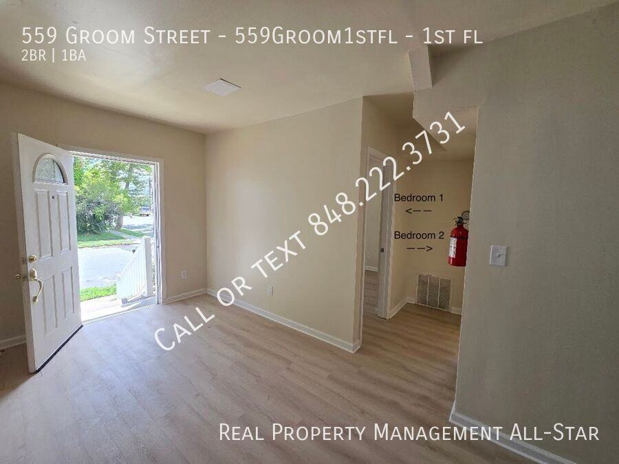 559 Groom St #1stFL - Photo 7 of 21