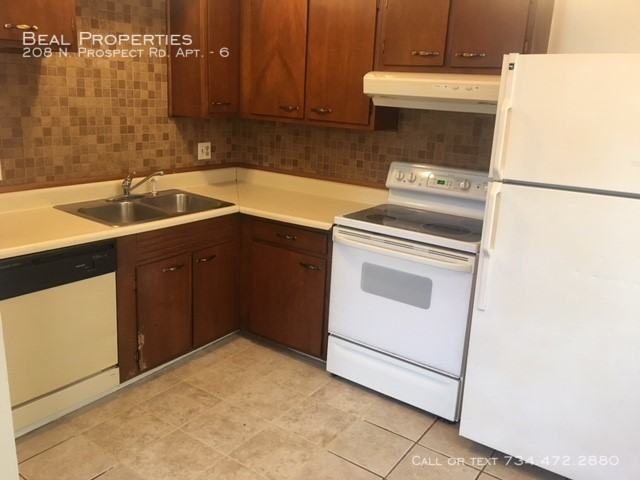 208 N Prospect Rd #6 - Photo 2 of 3