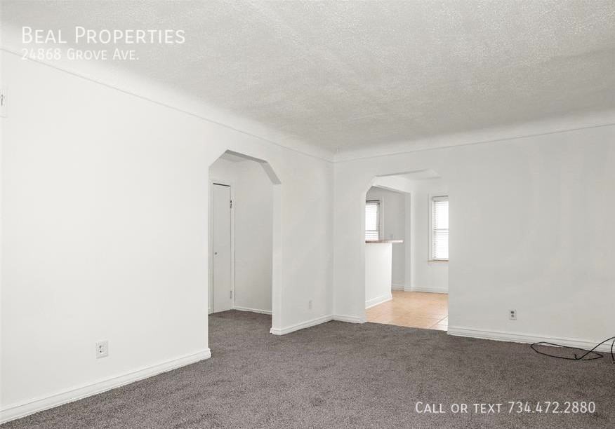 24868 Grove Ave - Photo 4 of 10