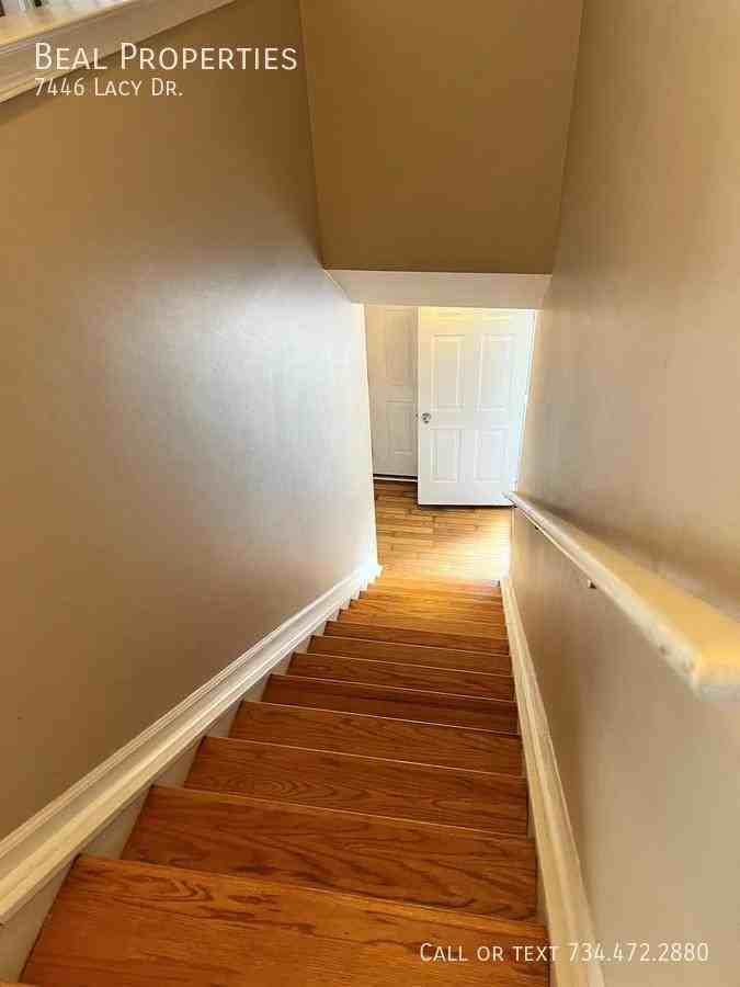 7446 Lacy Dr - Photo 5 of 12