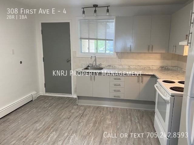 308 First Ave E #4 - Photo 3 of 13