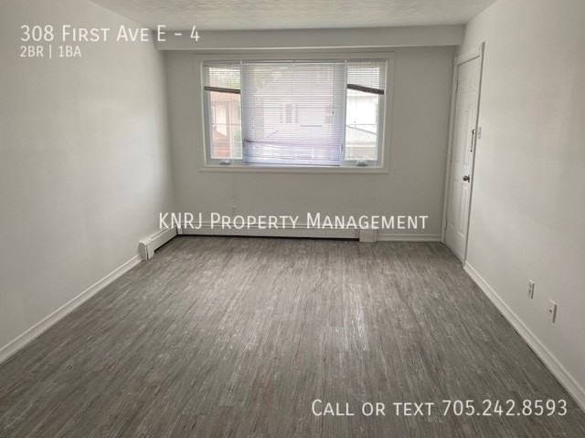 308 First Ave E #4 - Photo 4 of 13