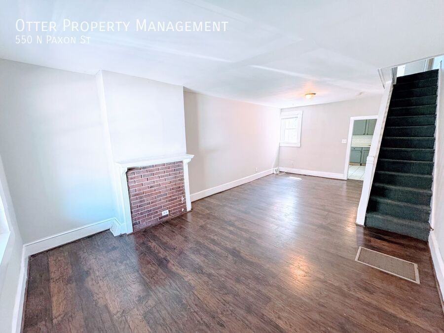 550 N Paxon St - Photo 3 of 30