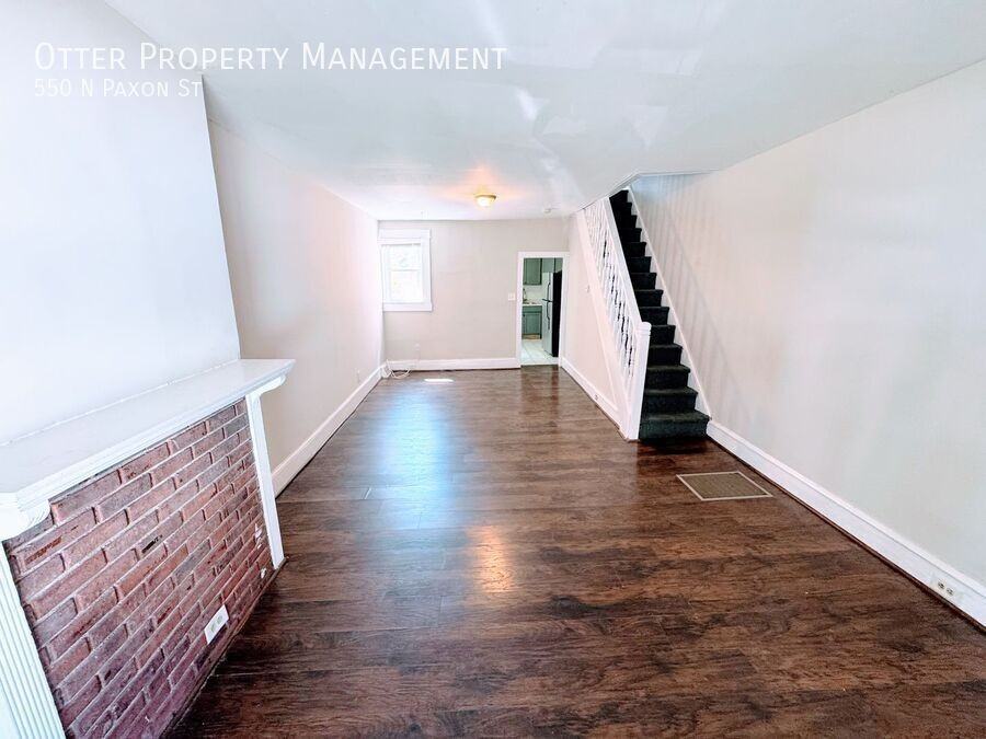 550 N Paxon St - Photo 4 of 30