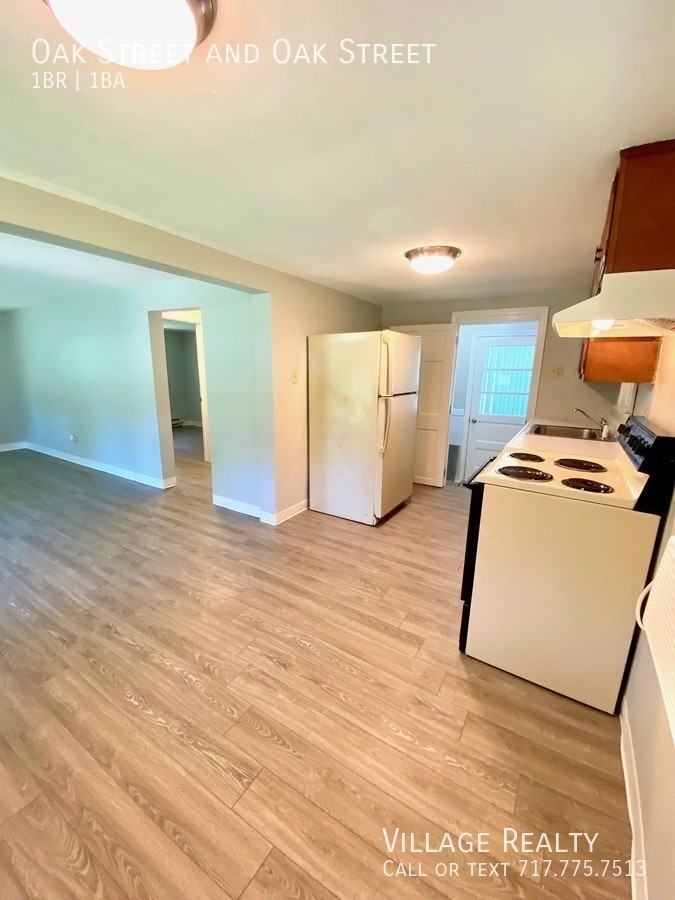 Oak & Oak Street - Photo 2 of 50