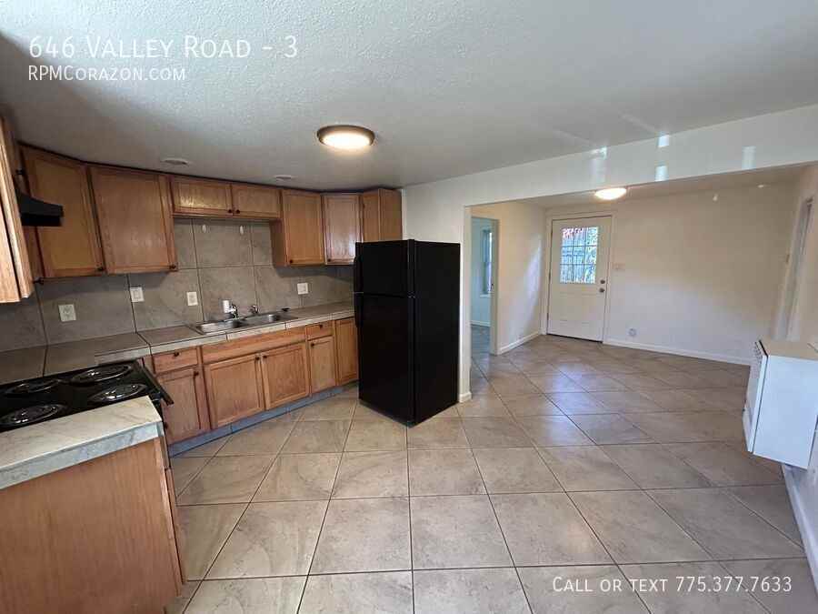 646 Valley Rd #3 - Photo 3 of 18